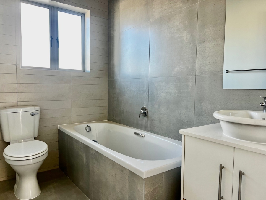 3 Bedroom Property for Sale in Mooikloof Country Estate Western Cape